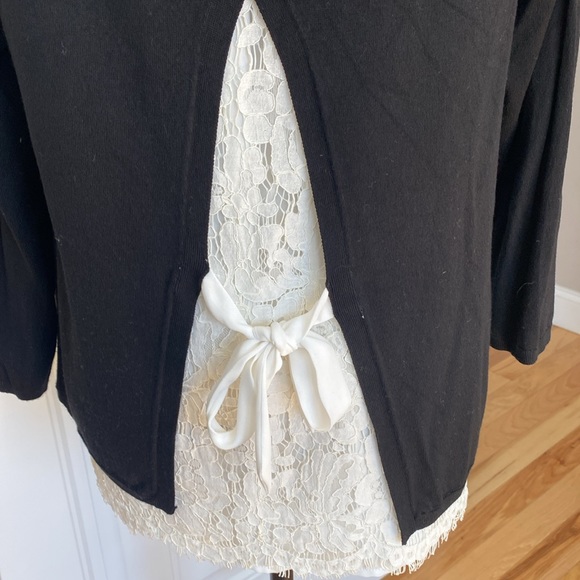WHBM open back lace tie top. - Picture 5 of 6